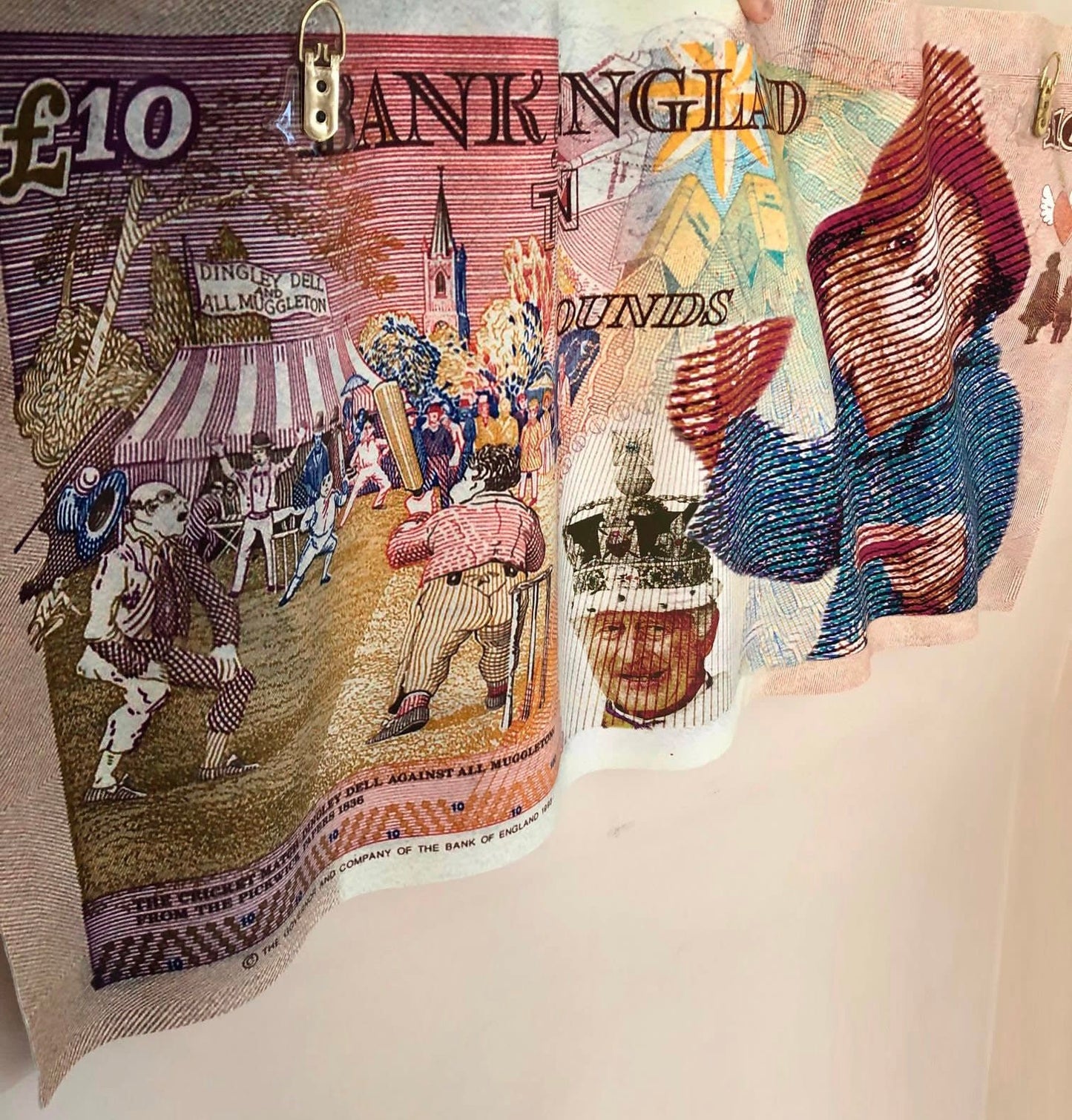 £10 Note Sculpture - Paddington edition